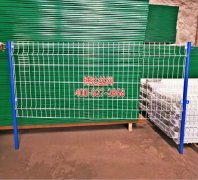 <b>裝陽(yáng)臺(tái)用那種材質(zhì)的武漢護(hù)欄好？</b>